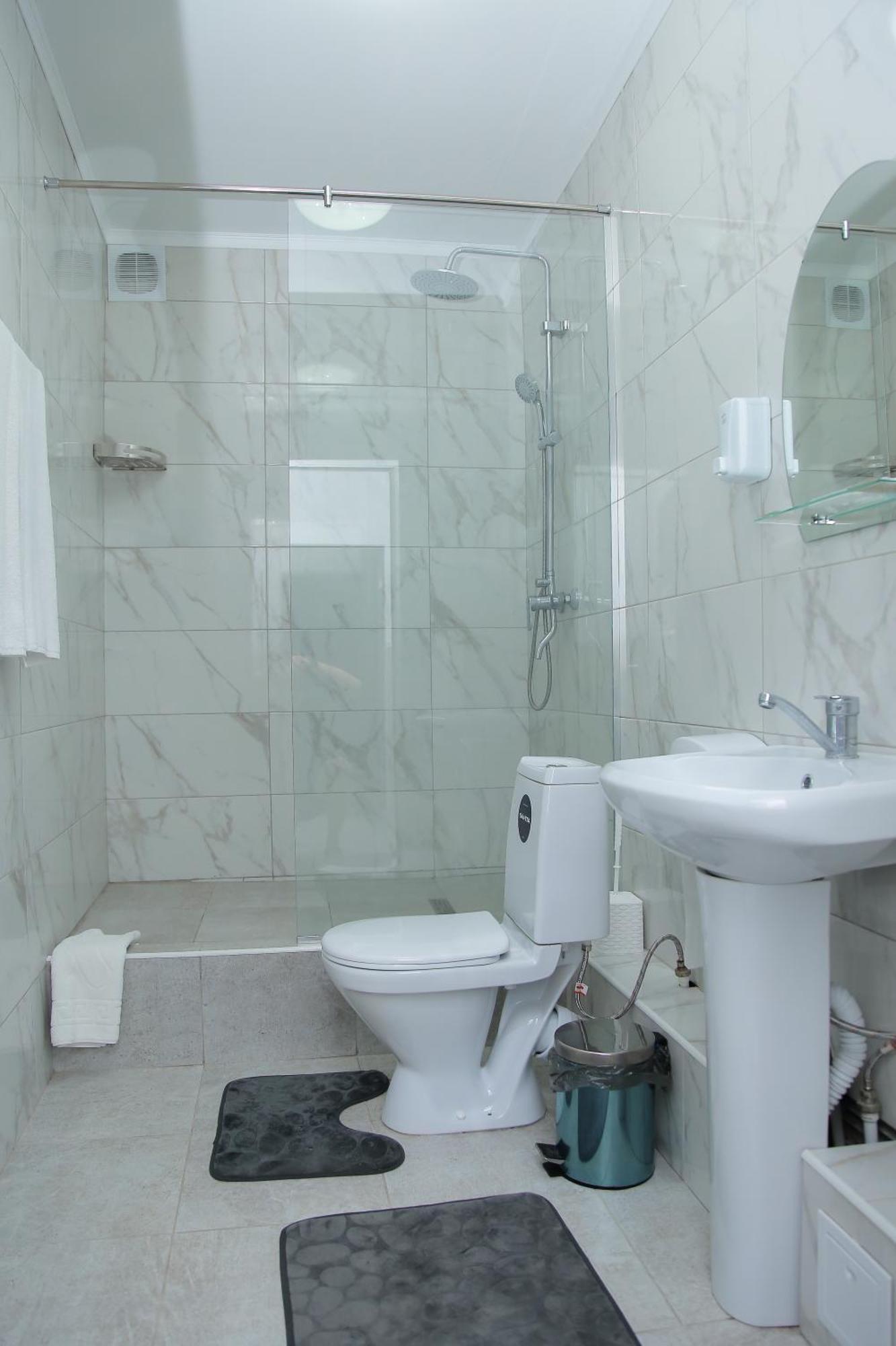 Hotel Fresh Aktobe Eksteriør billede